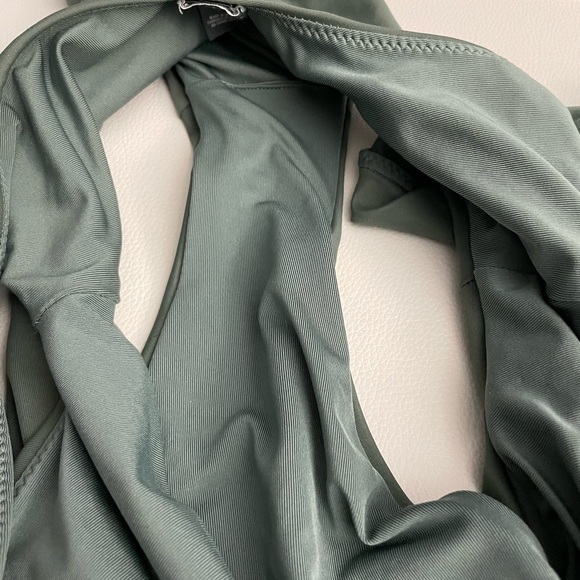 Aerie scoop back one piece swimsuit - Picture 8 of 9